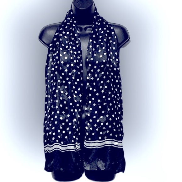 2/$12 Gorgeous scarf - Picture 2 of 3